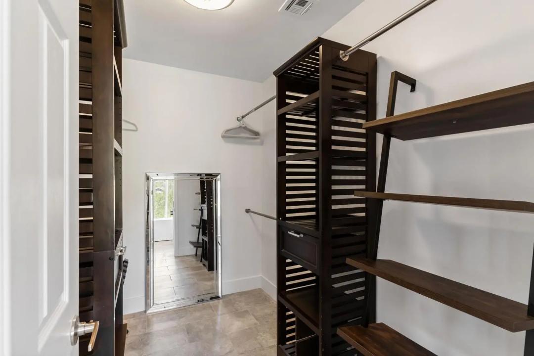 Real Estate Picture 31