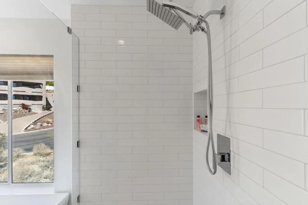 Real Estate Picture 32