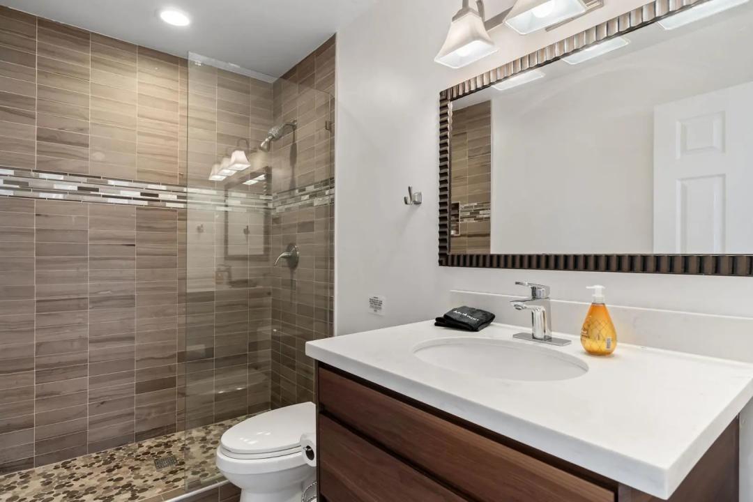 Real Estate Picture 33