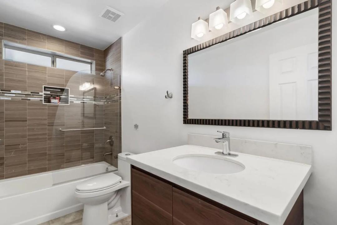 Real Estate Picture 42