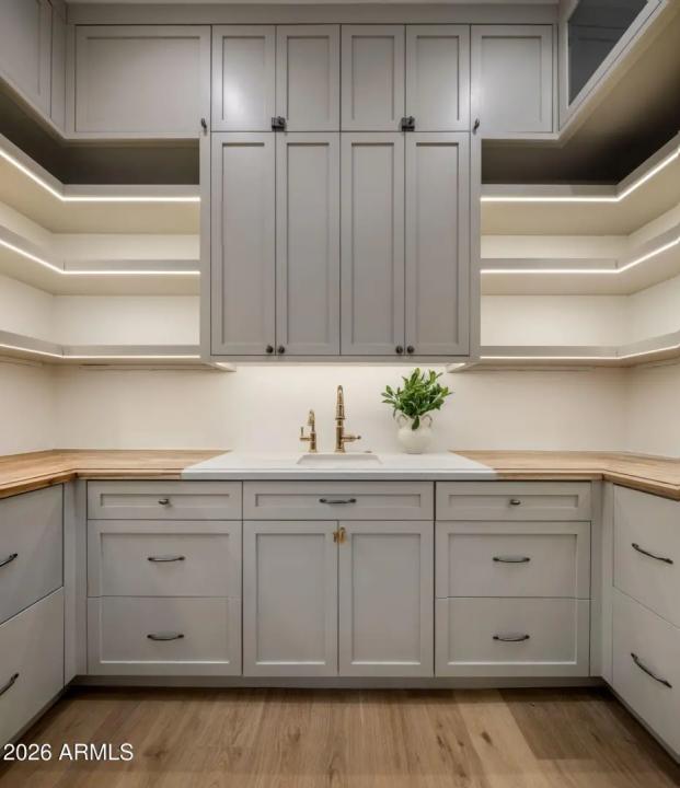 Real Estate Picture 18