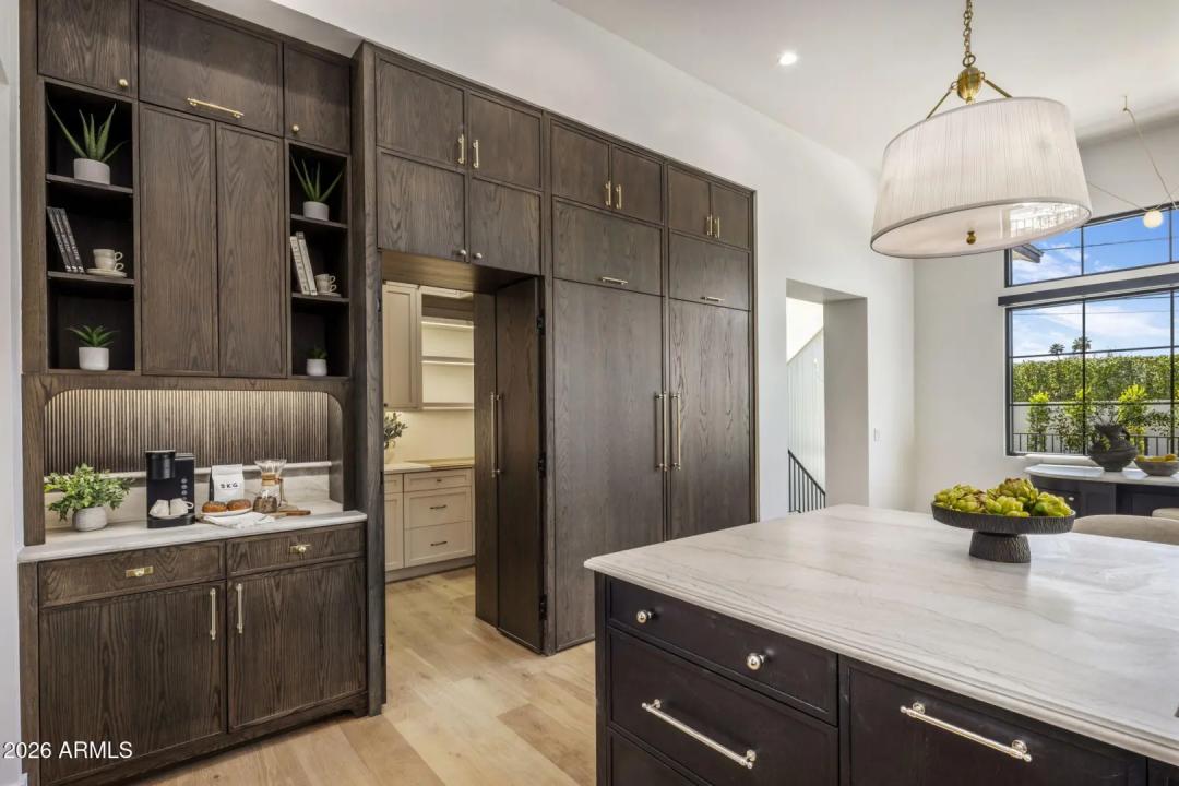 Real Estate Picture 15