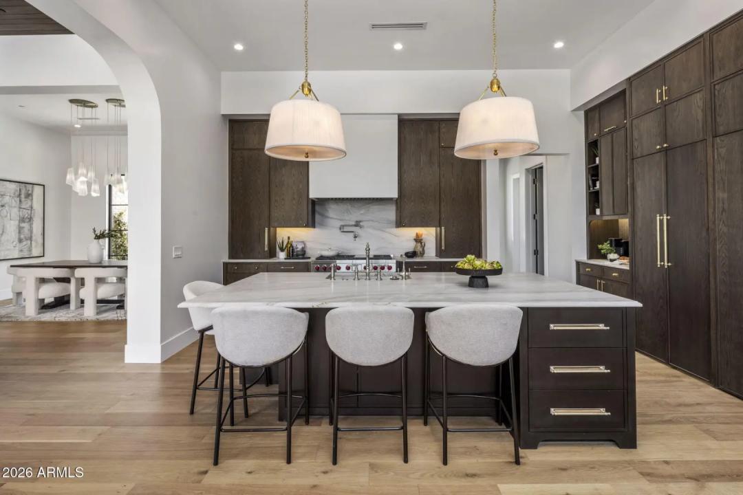 Real Estate Picture 16