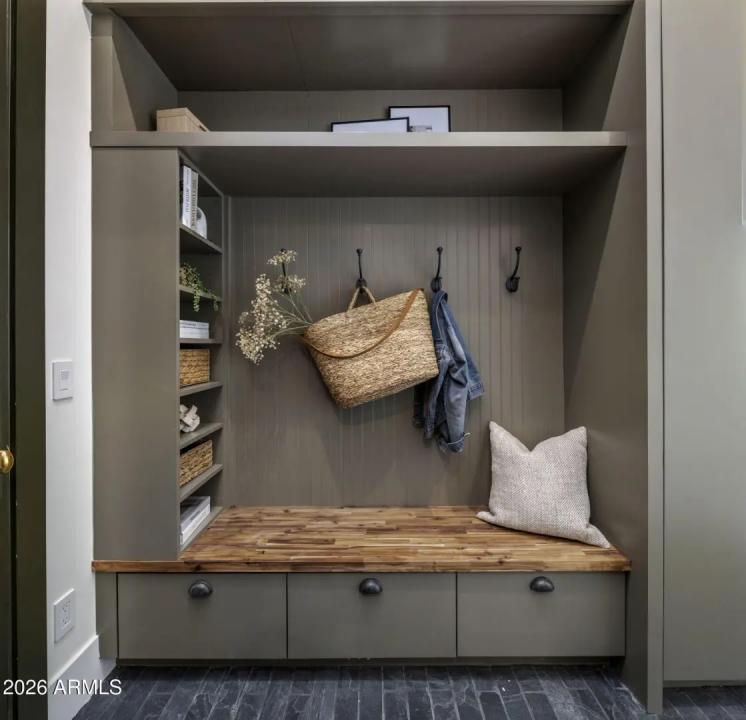 Real Estate Picture 36