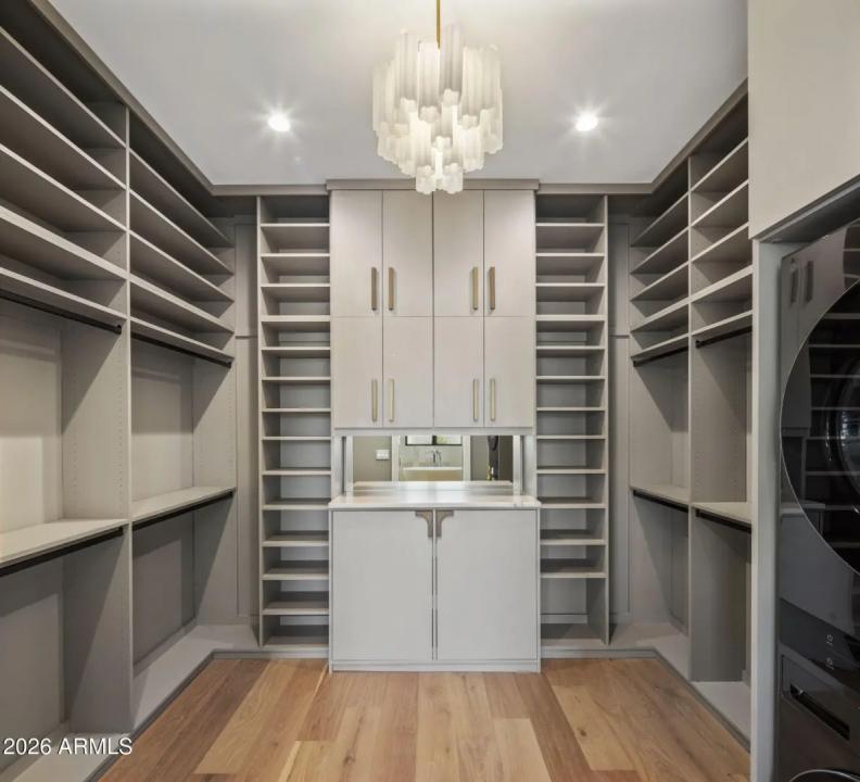 Real Estate Picture 29