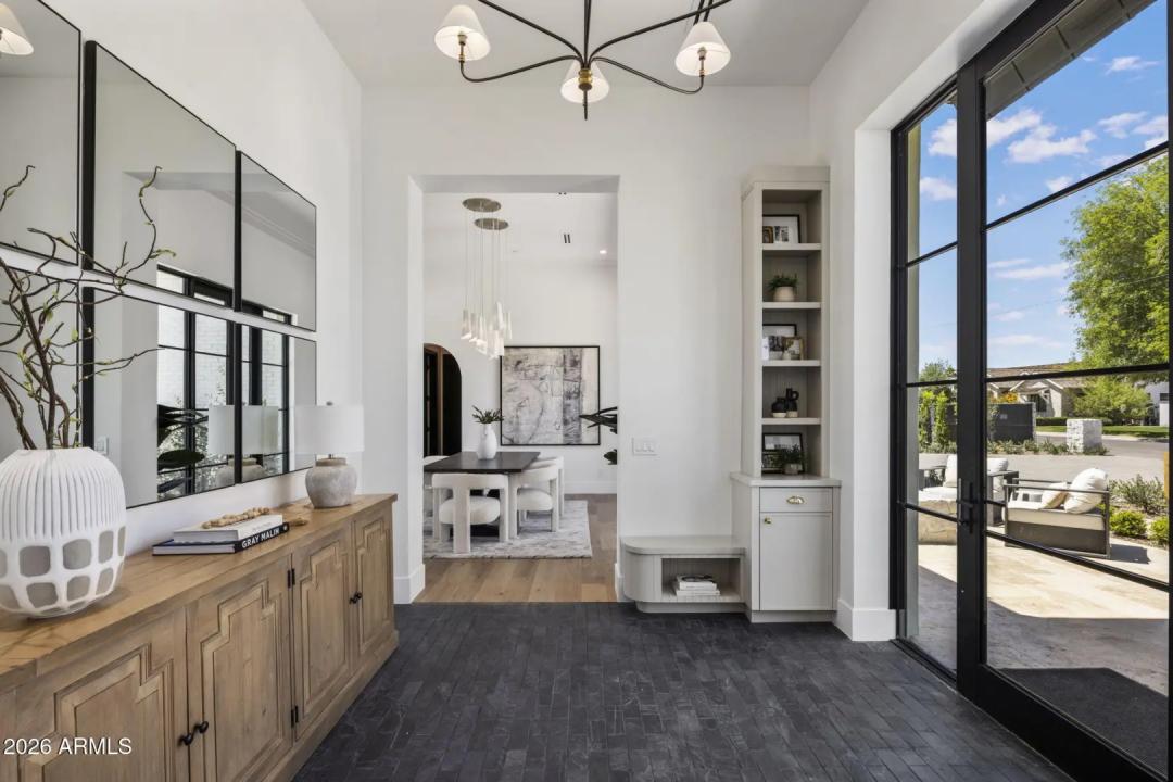 Real Estate Picture 5