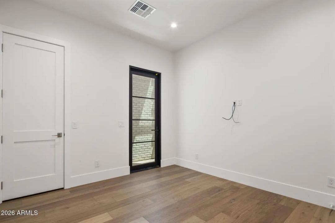 Real Estate Picture 41