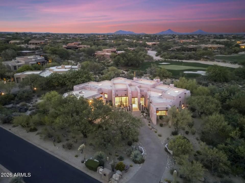 Real Estate Picture 8