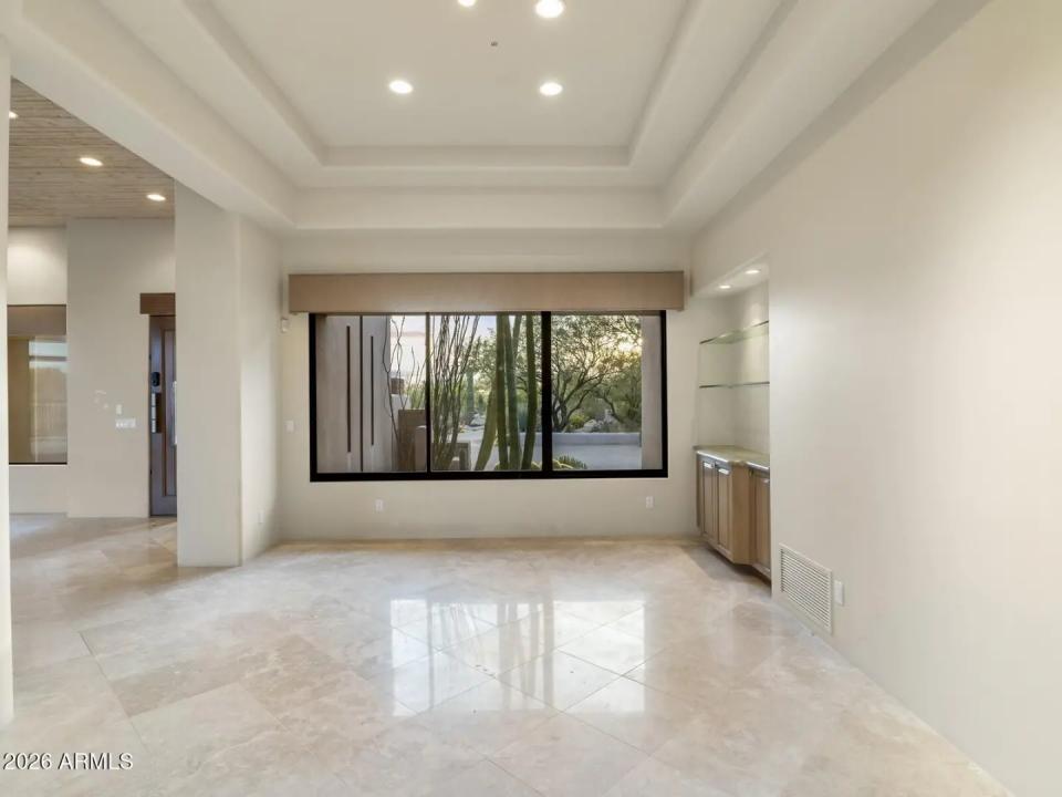 Real Estate Picture 24