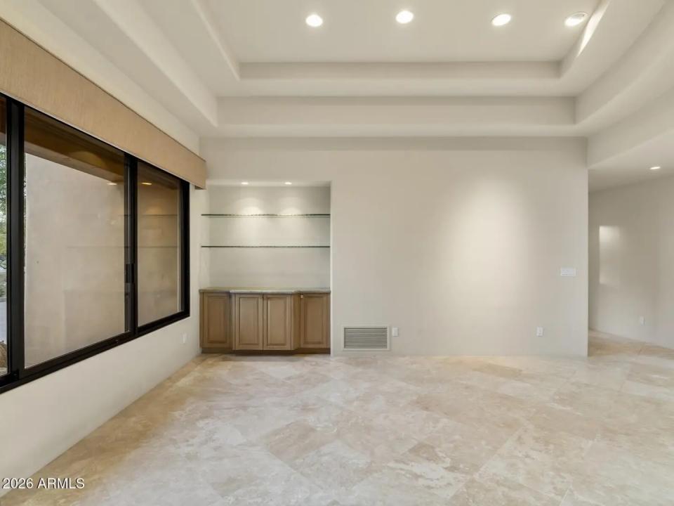 Real Estate Picture 25