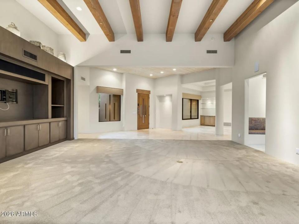 Real Estate Picture 30
