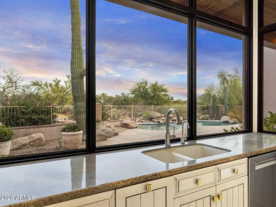 Real Estate Picture 37