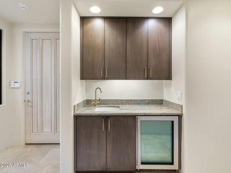 Real Estate Picture 50