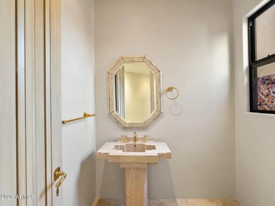Real Estate Picture 64