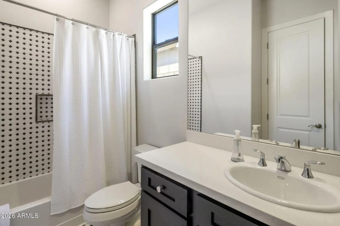 Real Estate Picture 34