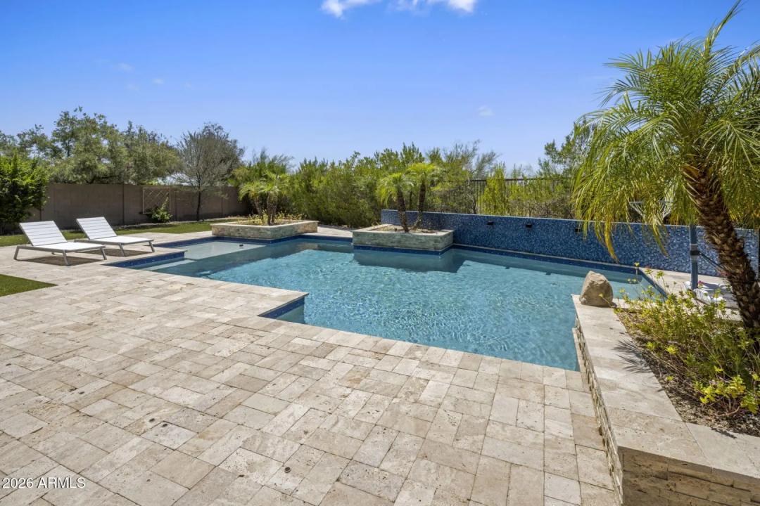 Real Estate Picture 42