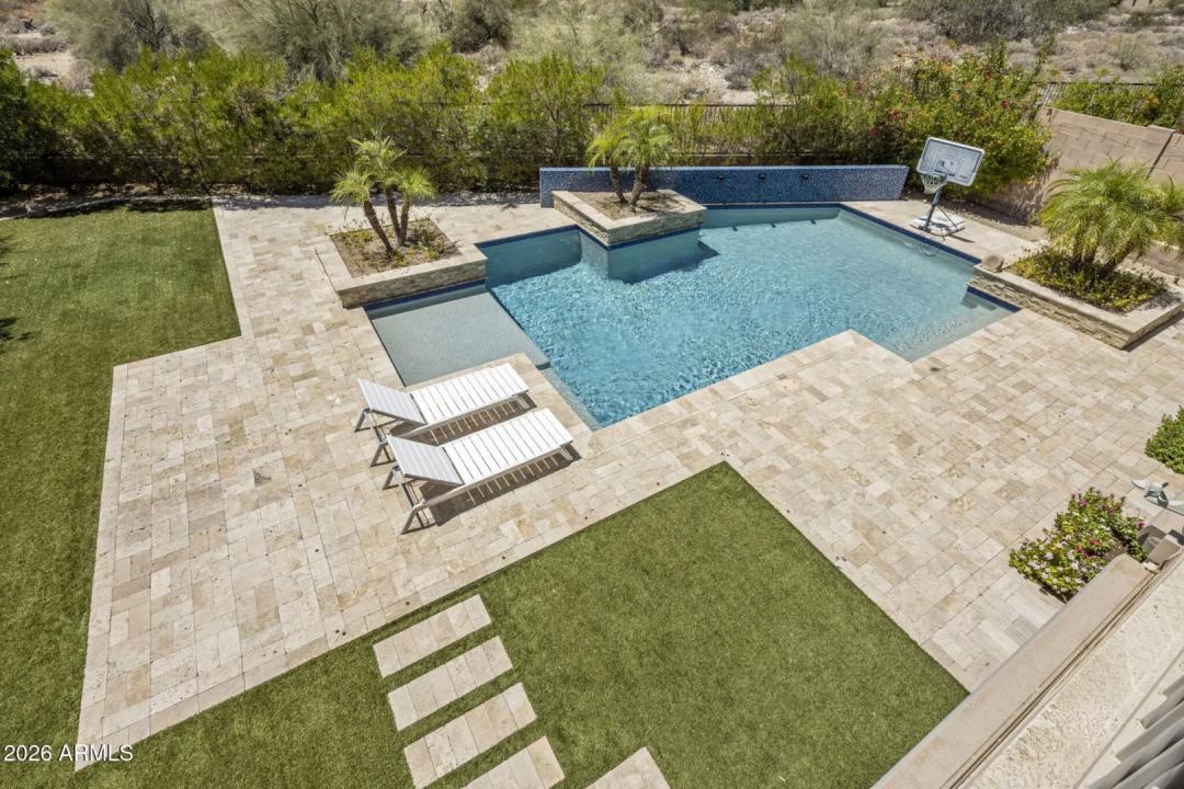 Real Estate Picture 43