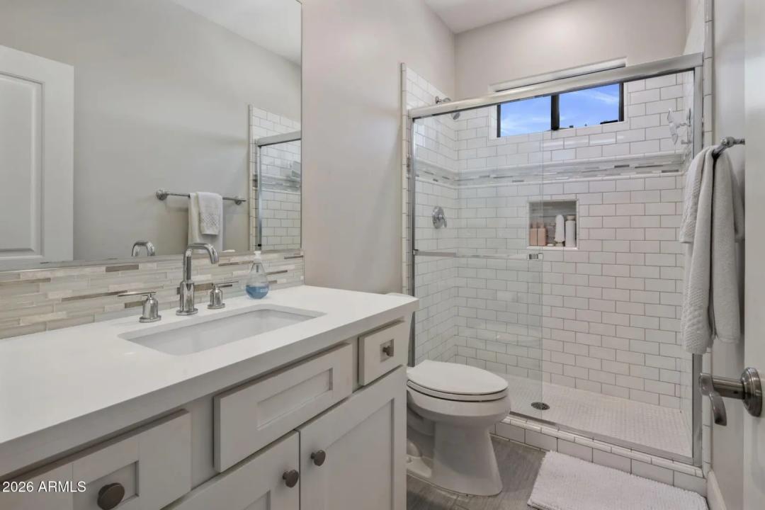 Real Estate Picture 36