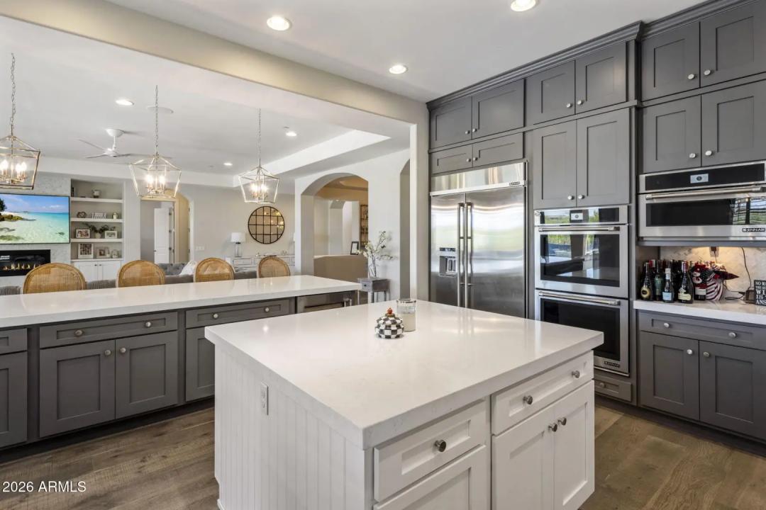 Real Estate Picture 6