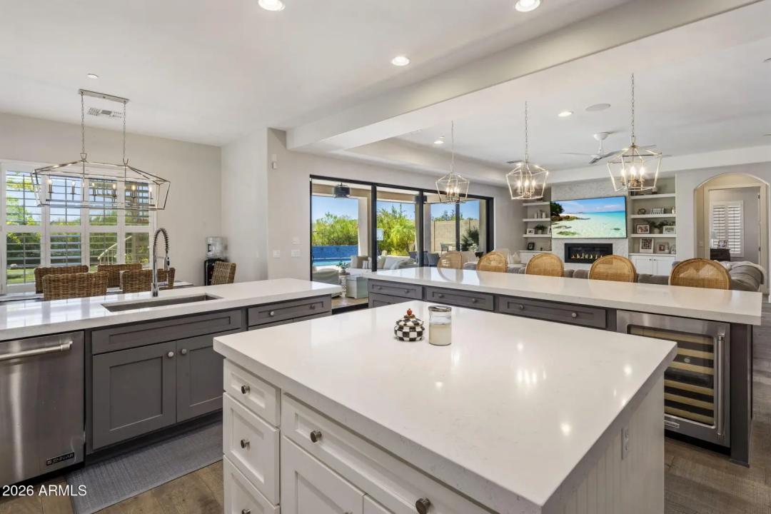 Real Estate Picture 7