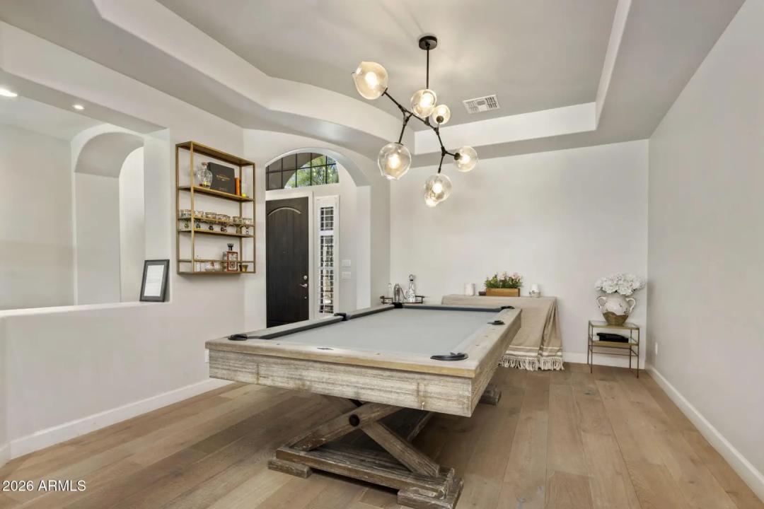 Real Estate Picture 16