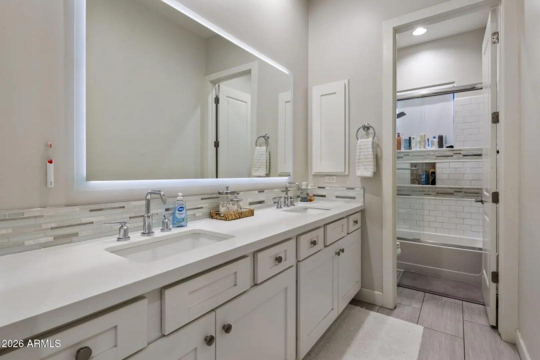 Real Estate Picture 27