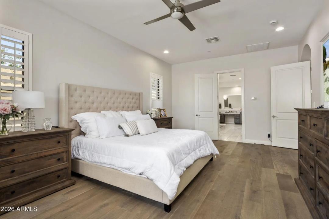 Real Estate Picture 19