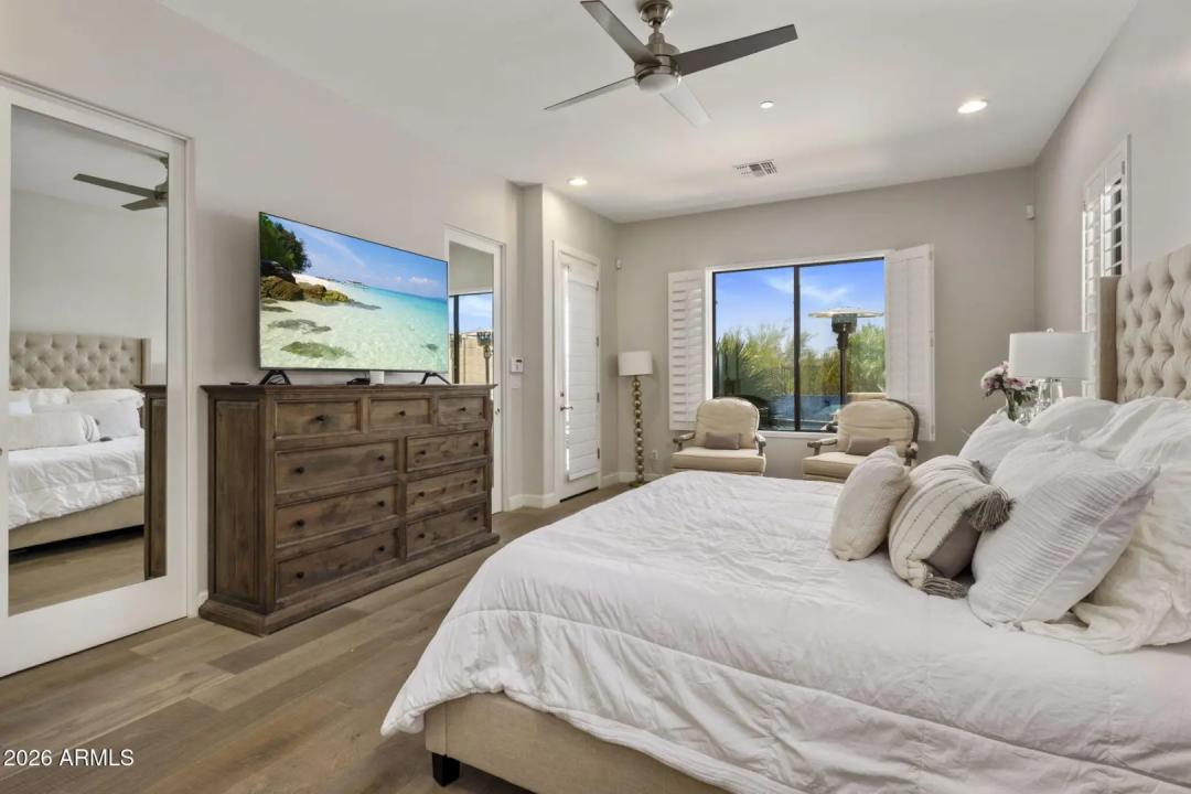Real Estate Picture 20