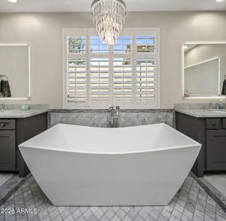 Real Estate Picture 23