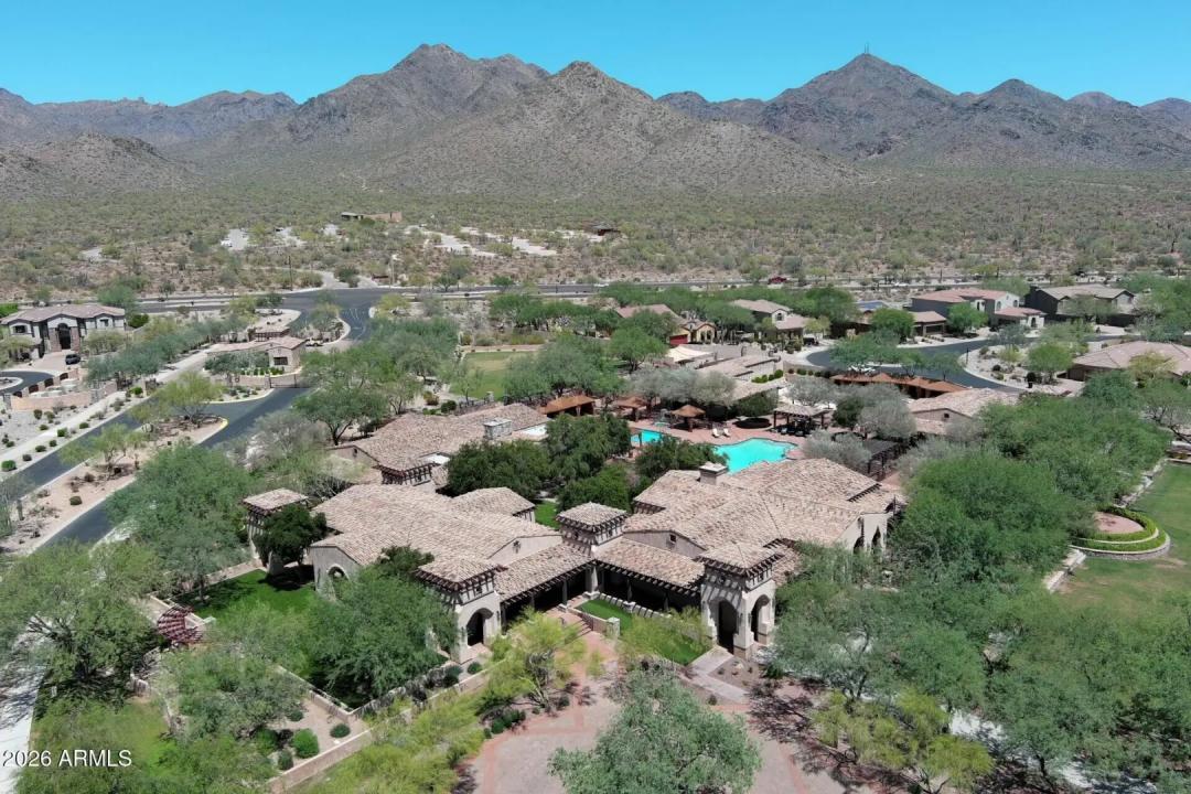 Real Estate Picture 60