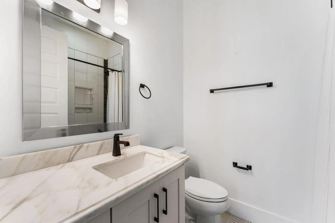 Real Estate Picture 26