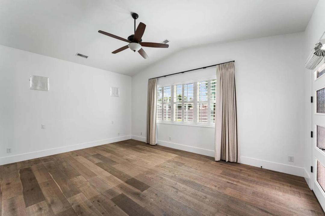 Real Estate Picture 29