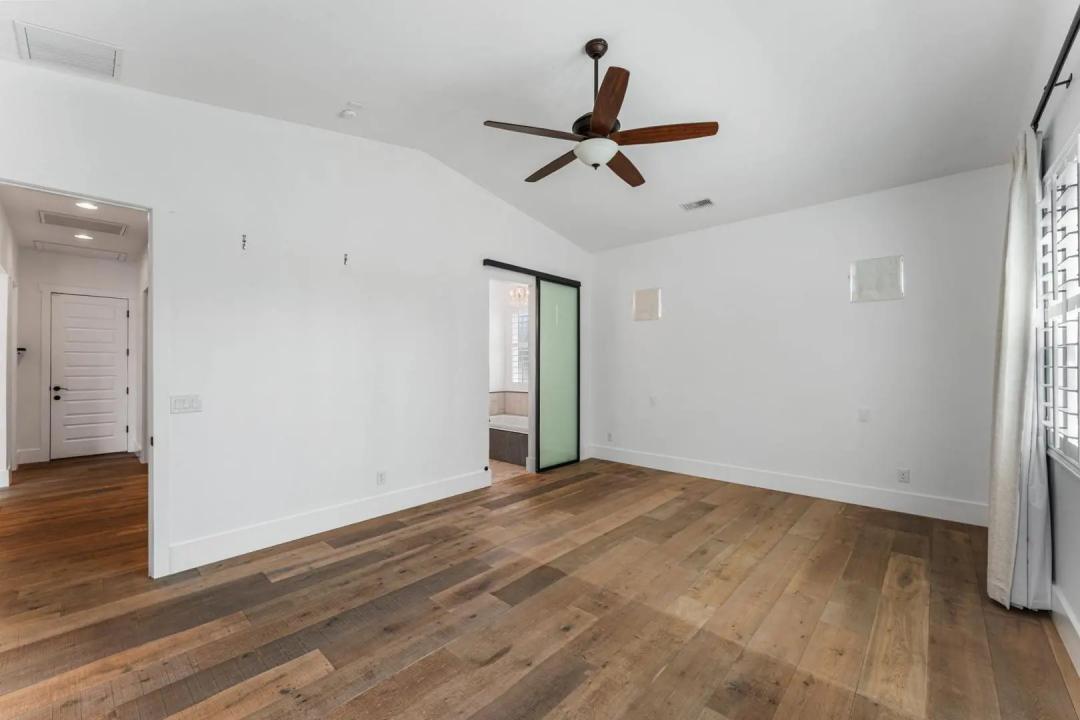 Real Estate Picture 27