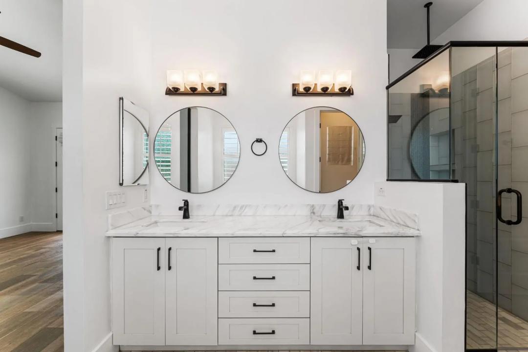 Real Estate Picture 30