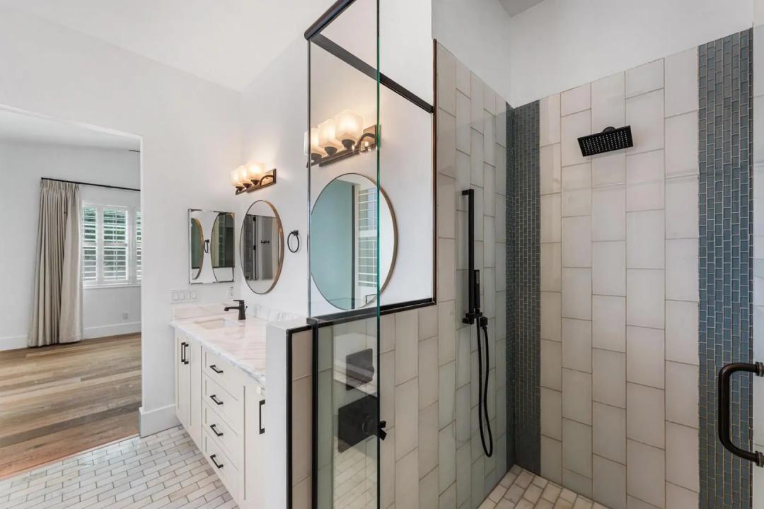 Real Estate Picture 34