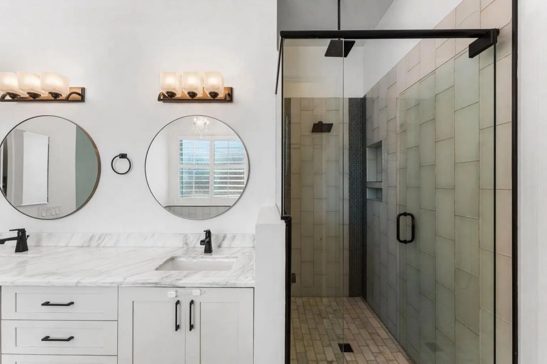 Real Estate Picture 35