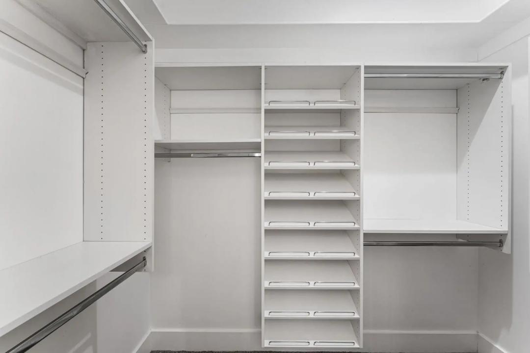 Real Estate Picture 37