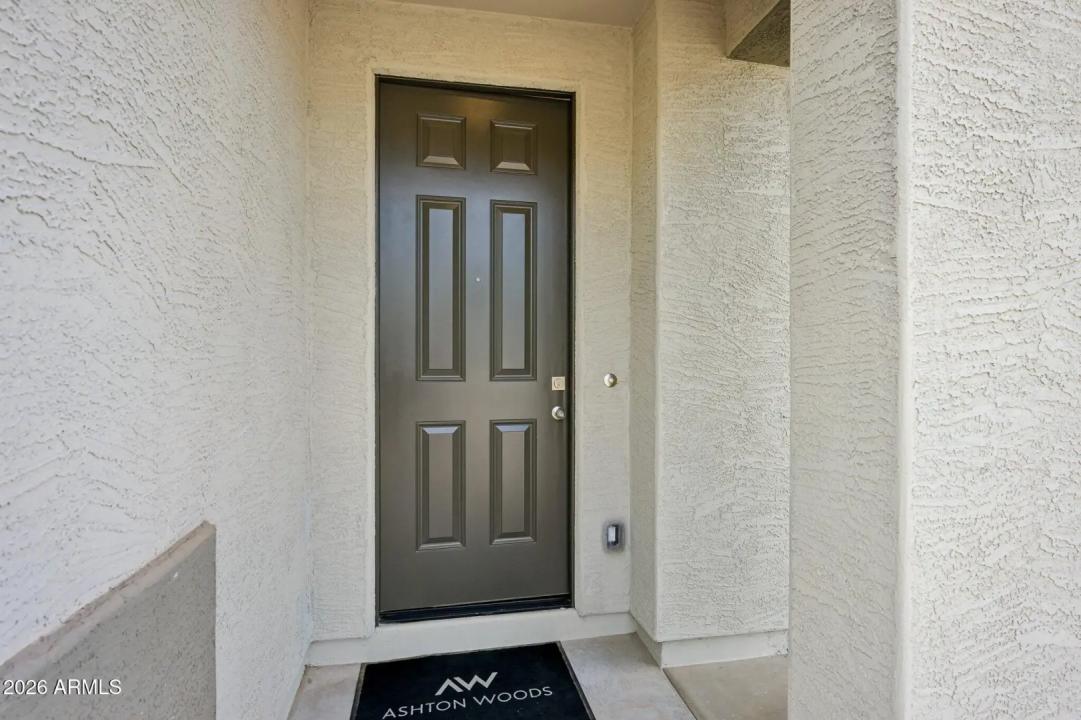 Real Estate Picture 4