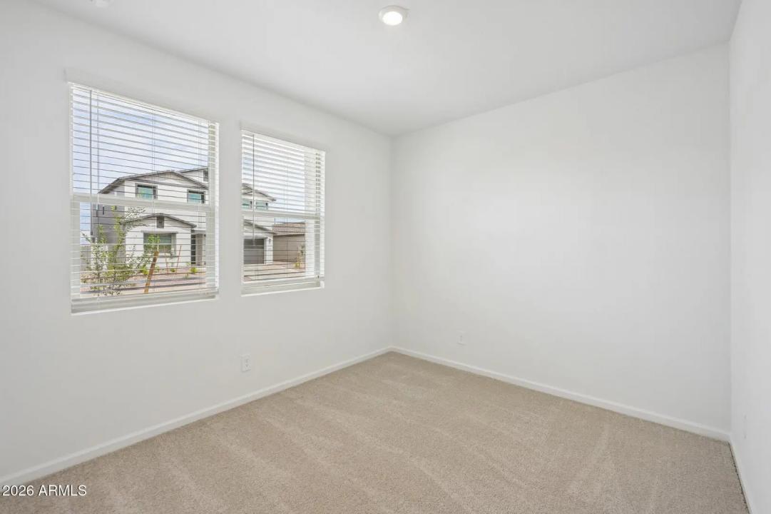 Real Estate Picture 23