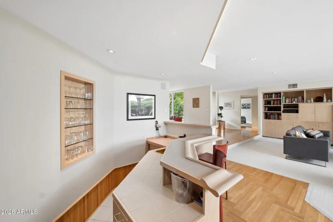 Real Estate Picture 13