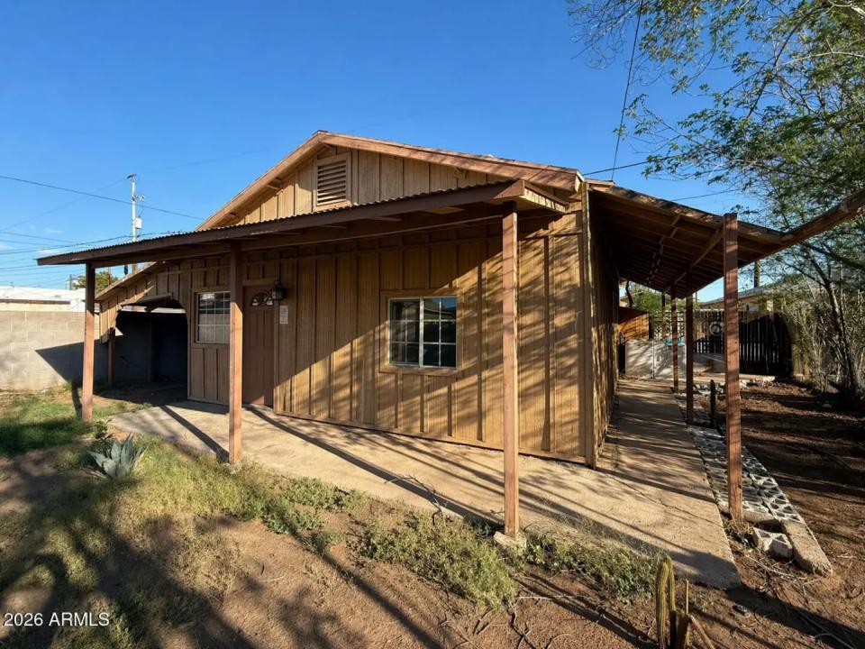 Real Estate Picture 1