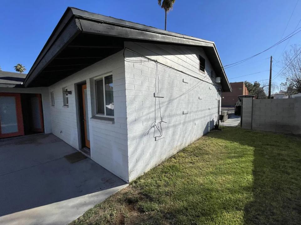 Real Estate Picture 4