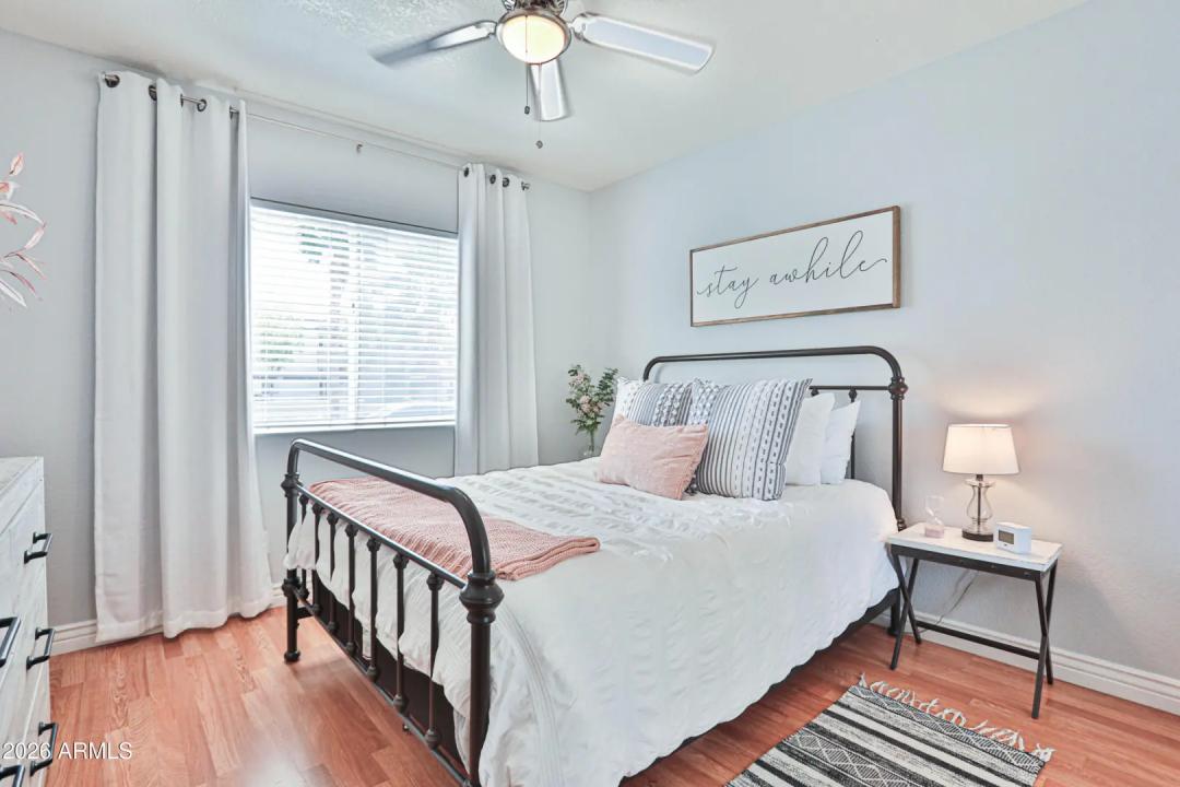 Real Estate Picture 9