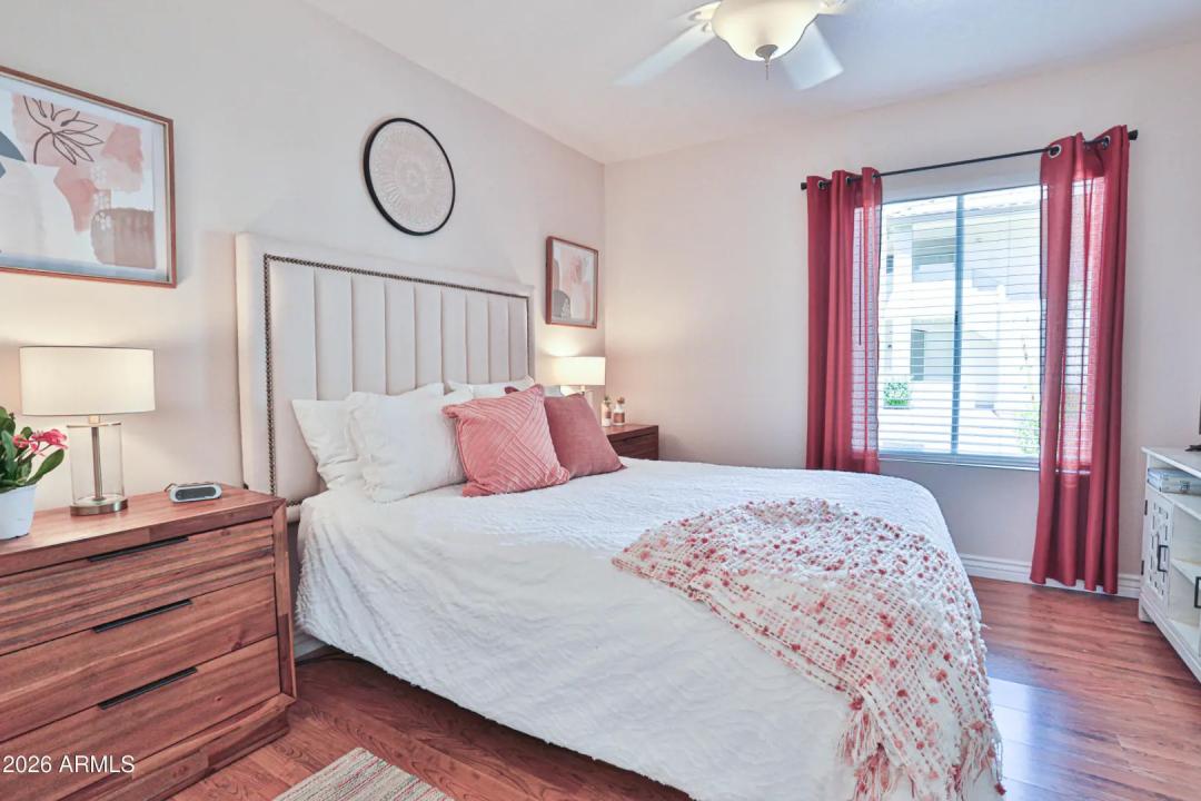 Real Estate Picture 10