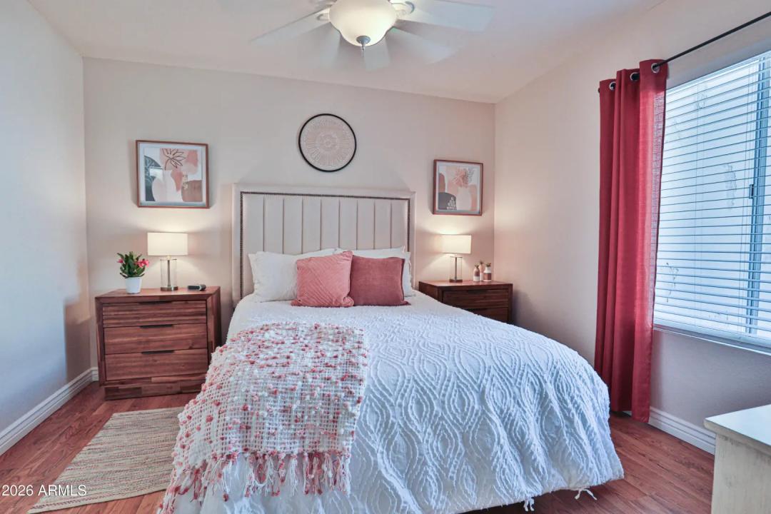 Real Estate Picture 11