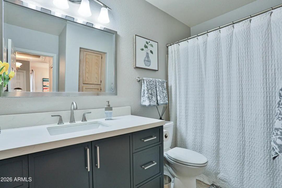 Real Estate Picture 8