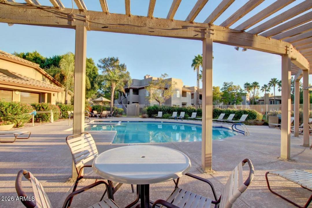 Real Estate Picture 17