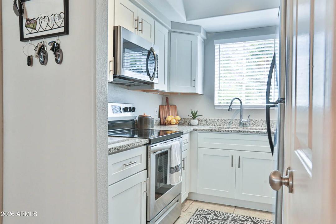 Real Estate Picture 5