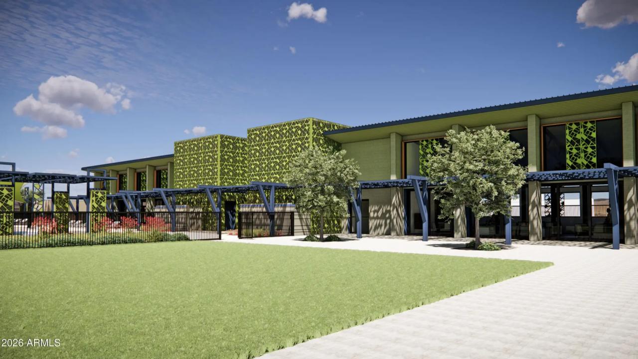 Real Estate Picture 7