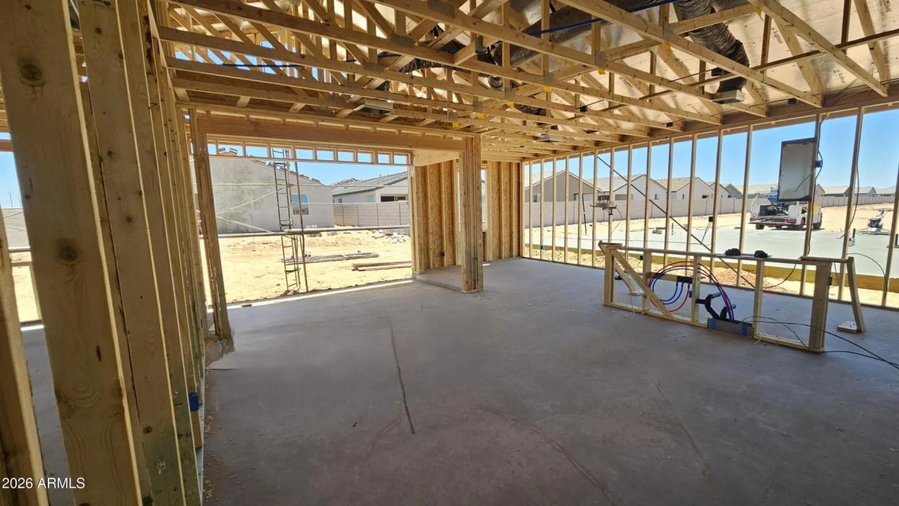 Real Estate Picture 3